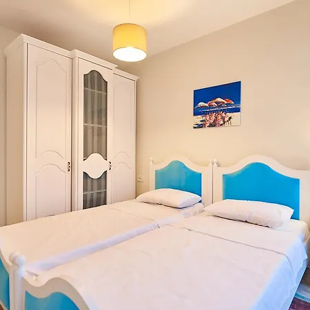 Comfortable Aegean Sea Villa *