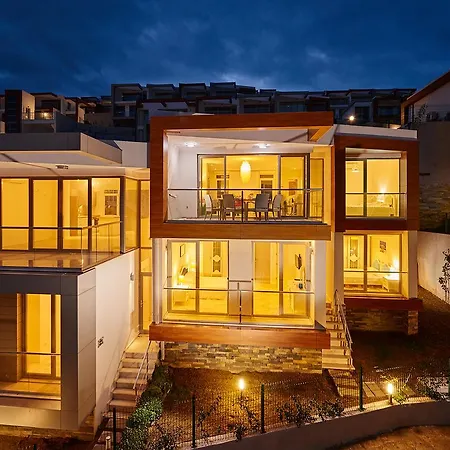 Comfortable Aegean Sea Villa